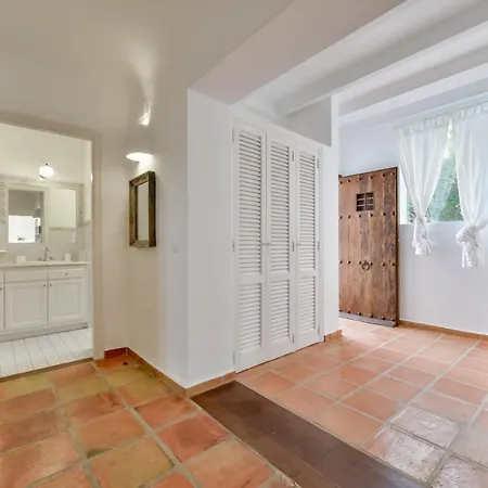 Bahia De El Portet - By Almarina Apartment